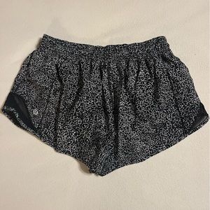 Hotty Hot Low-Rise Lined Short 2.5"